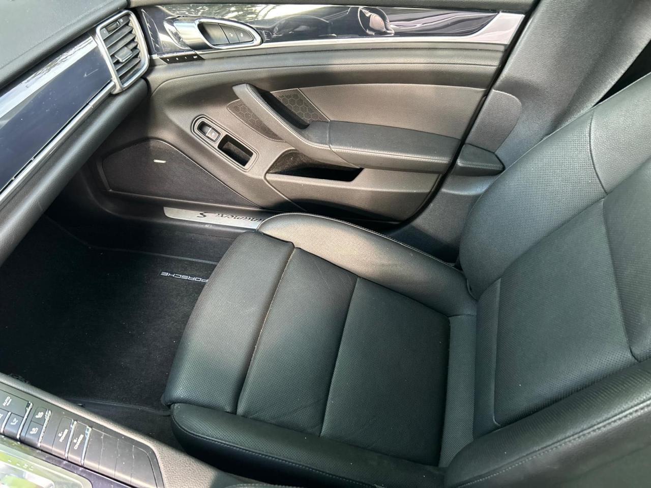 2014 PORSCHE Panamera