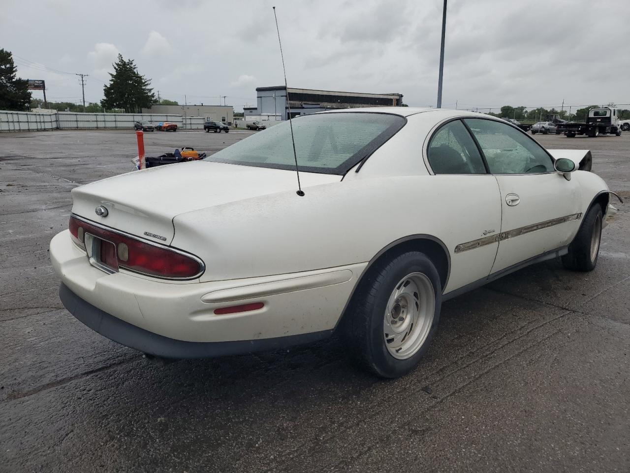 1996 BUICK Riviera