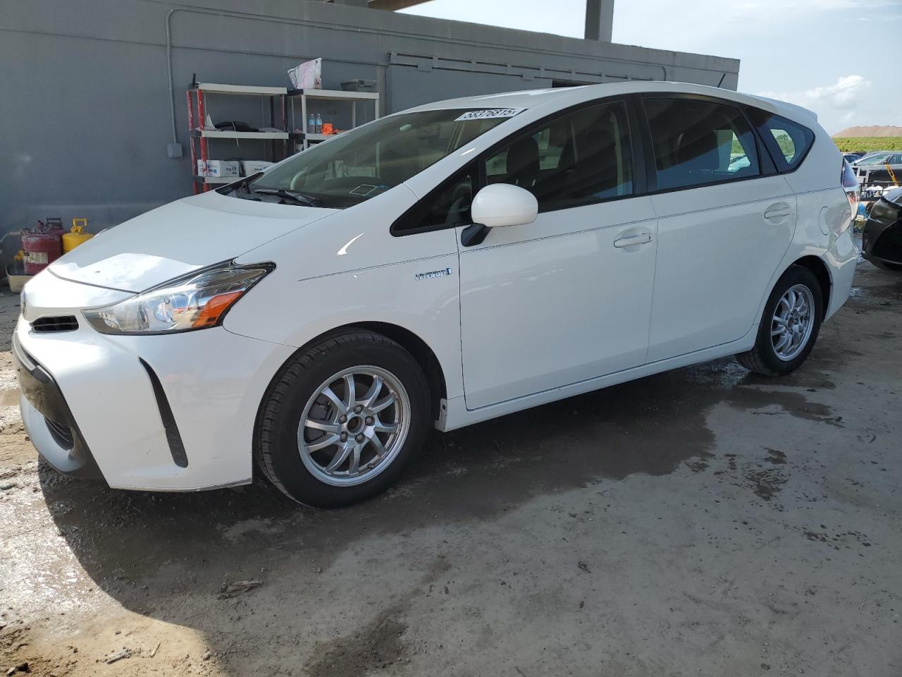 2016 TOYOTA PRIUS