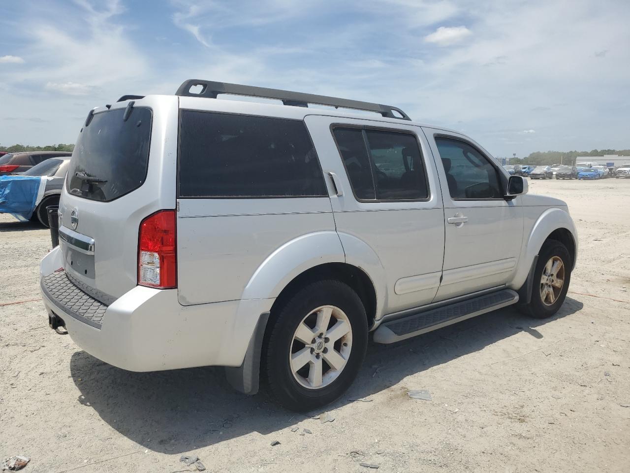 2012 NISSAN PATHFINDER