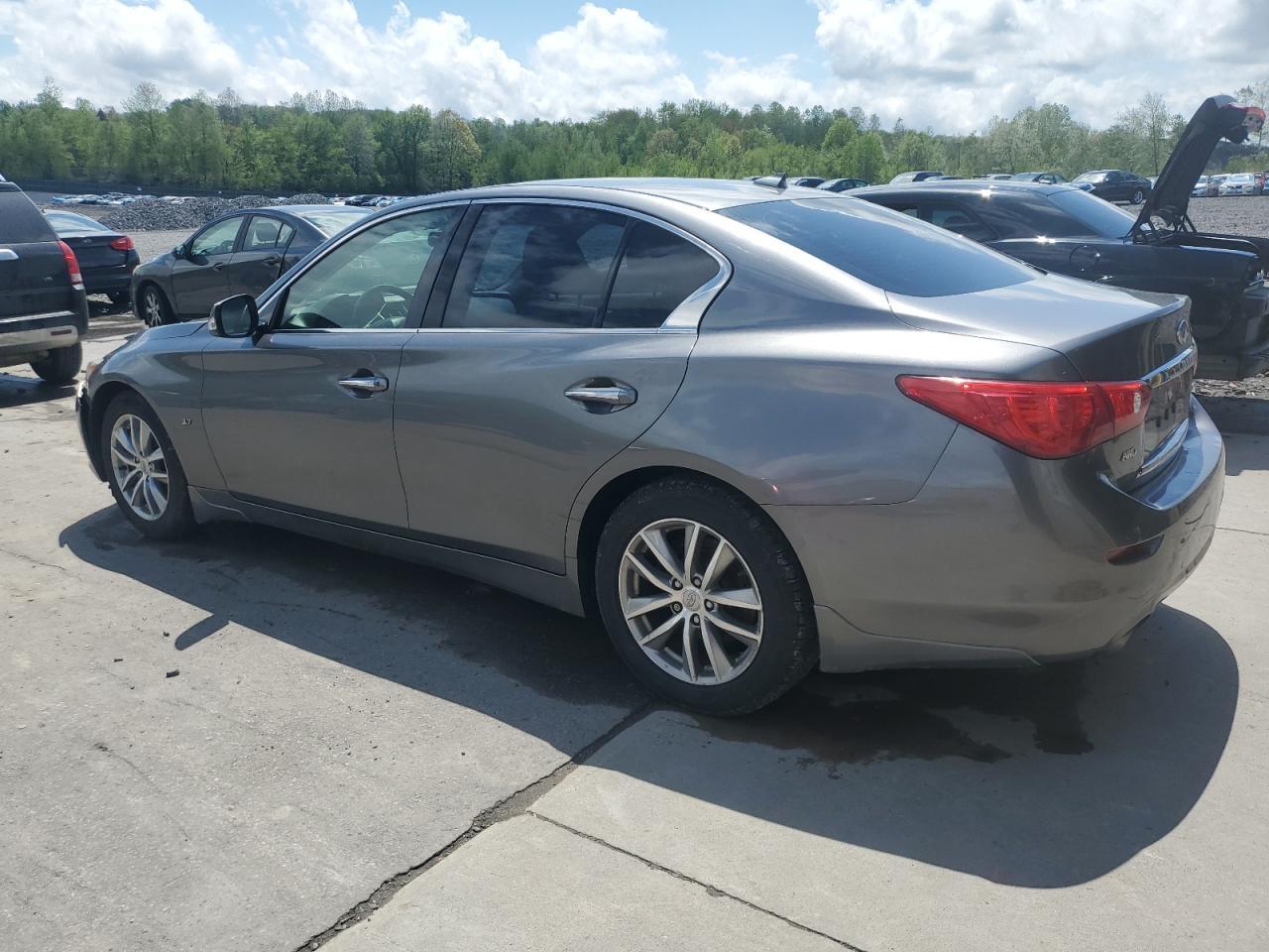 2015 INFINITI Q50