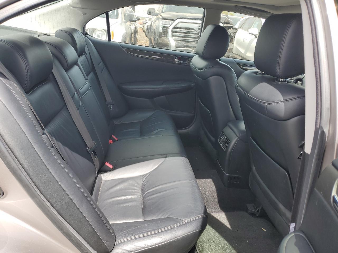 2004 LEXUS ES 330