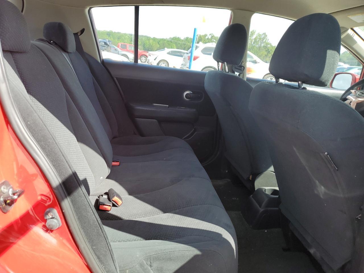 2010 NISSAN VERSA