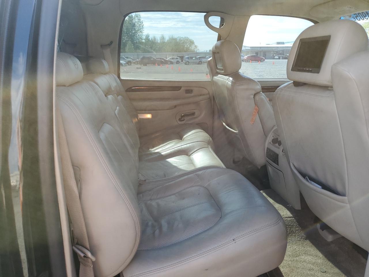 2002 CADILLAC ESCALADE