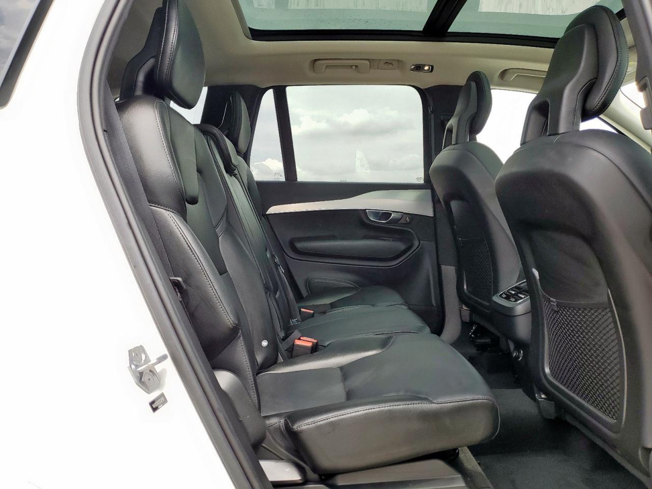 2018 VOLVO XC90