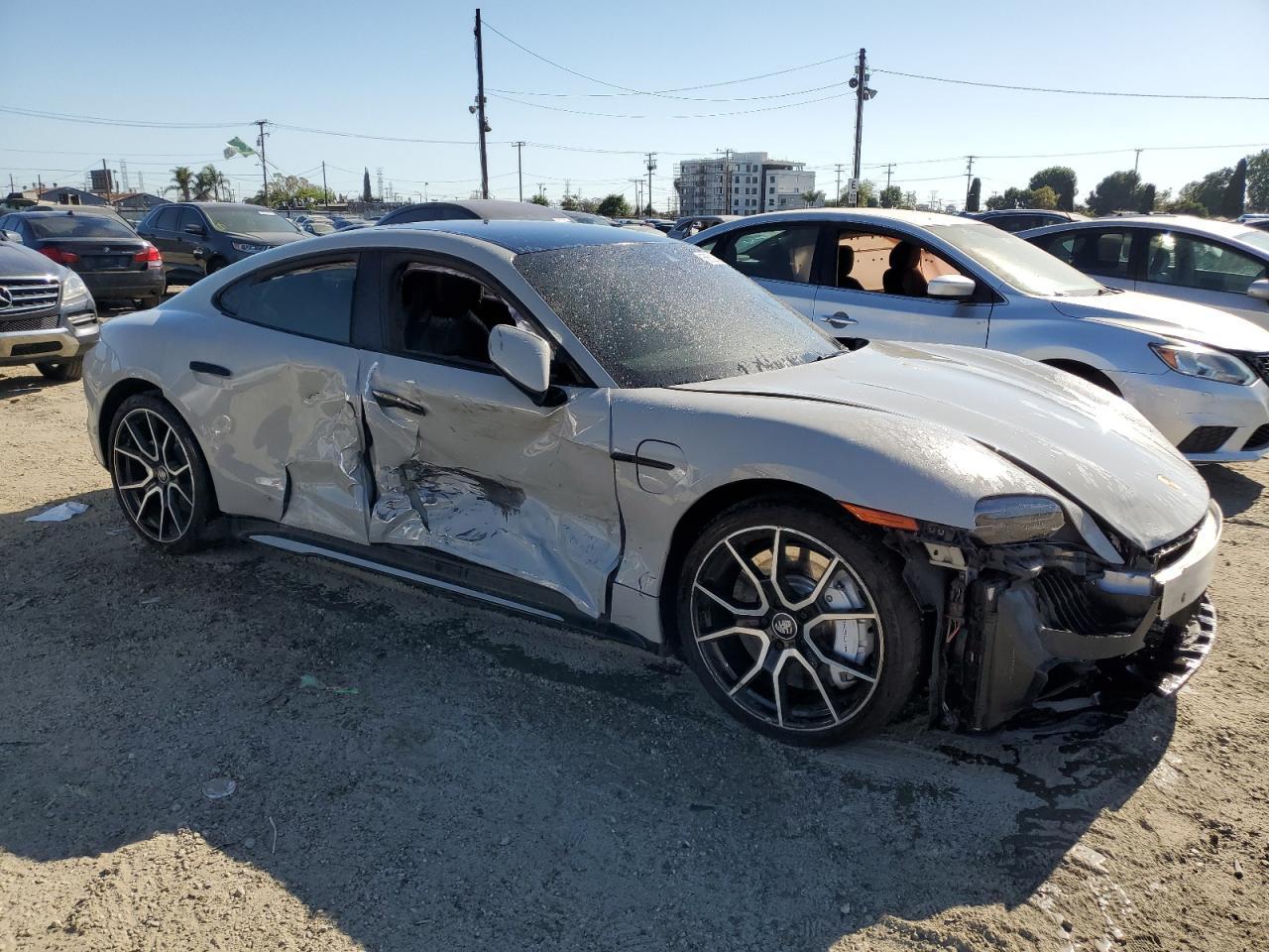 2023 PORSCHE Taycan