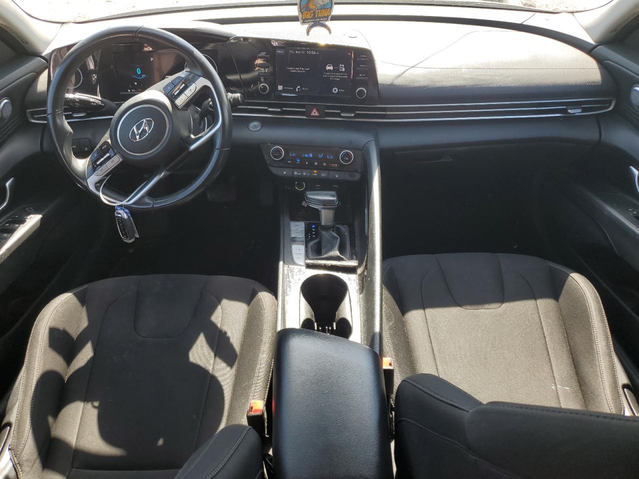 2022 HYUNDAI ELANTRA