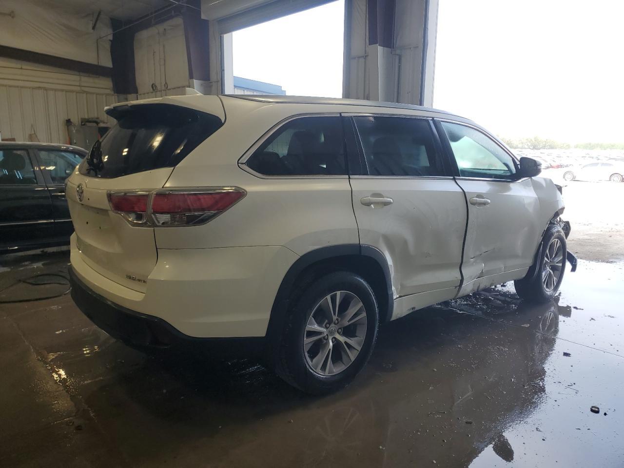 2015 TOYOTA HIGHLANDER