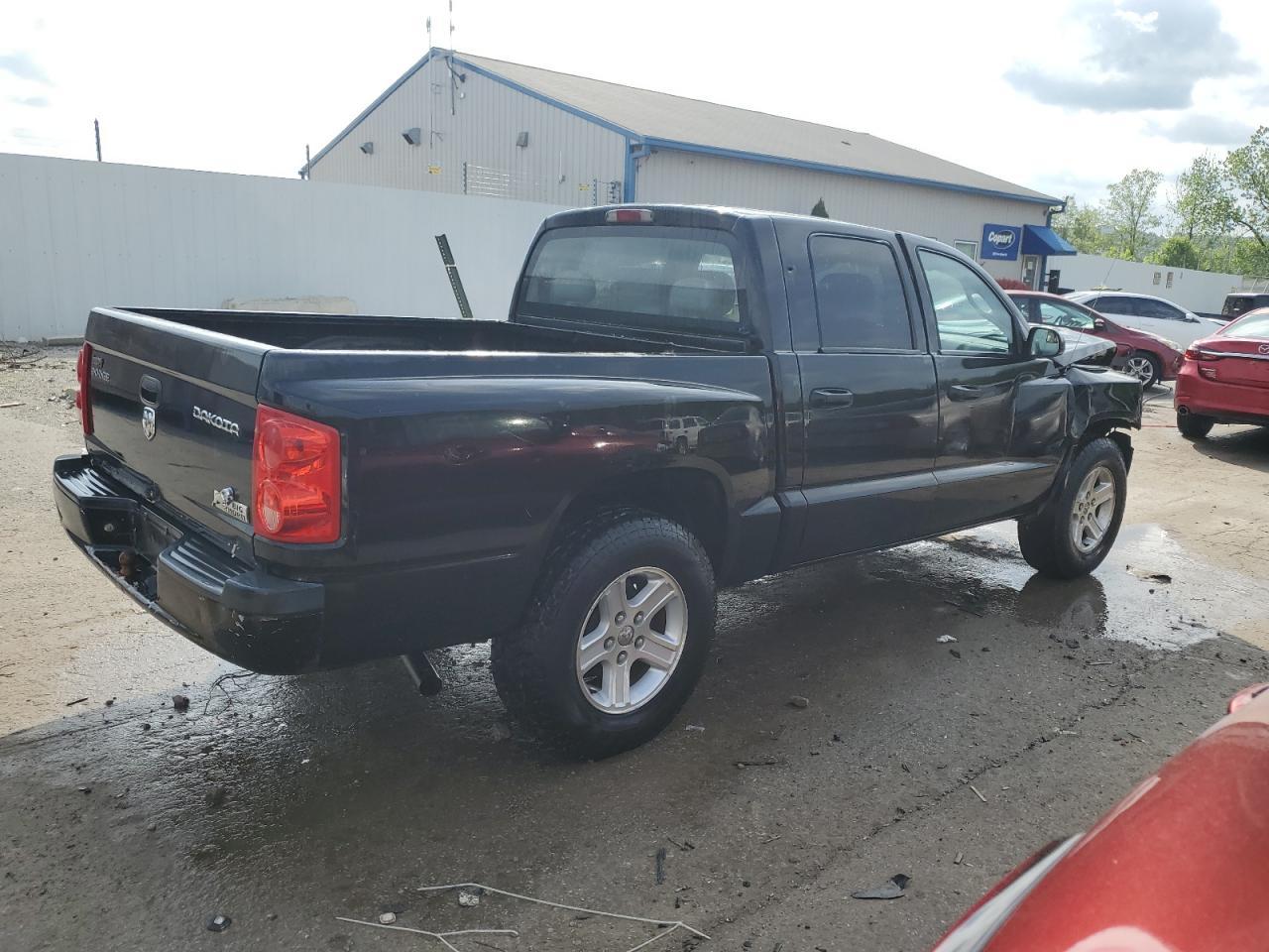 2011 DODGE Dakota