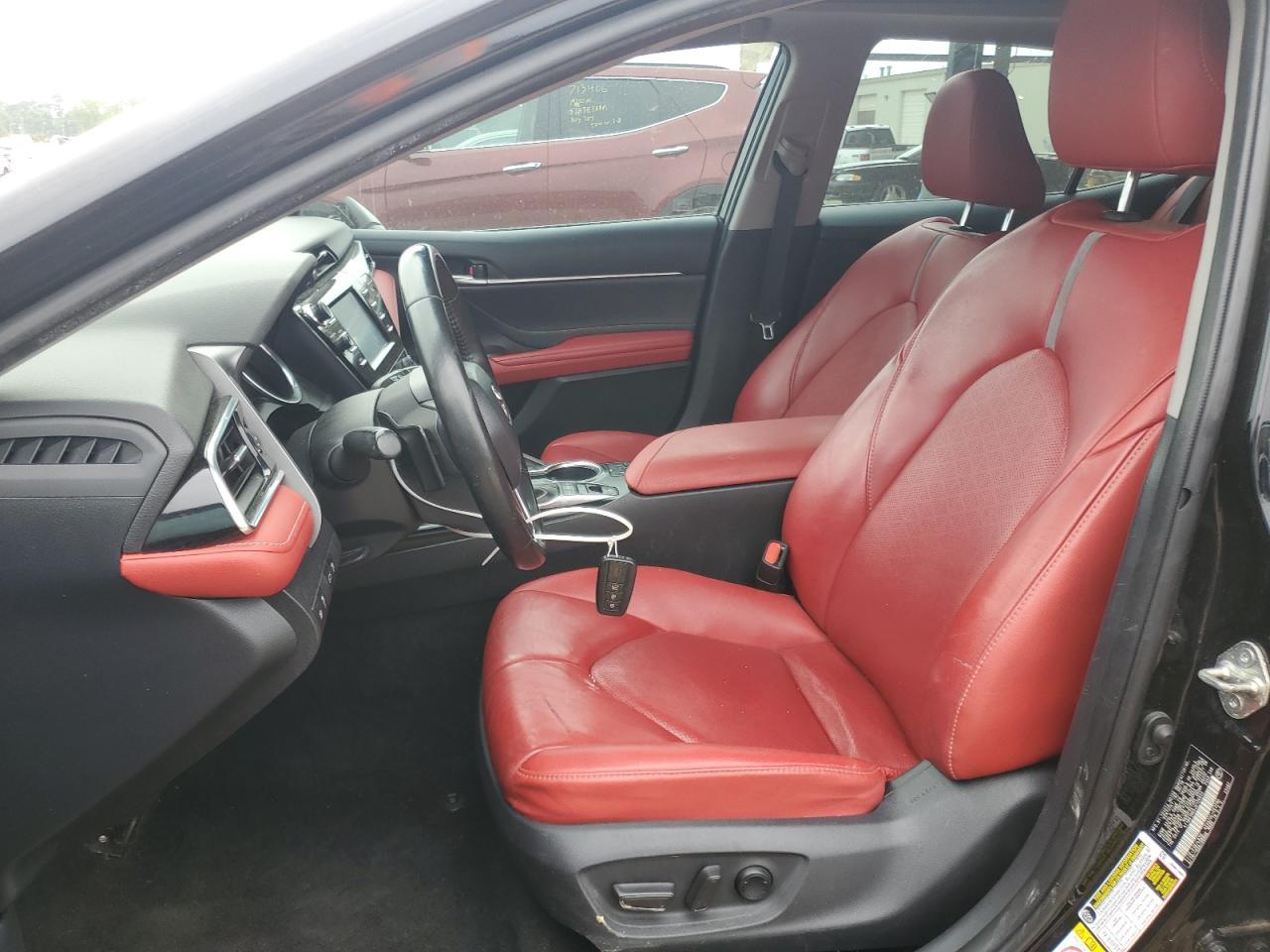 2018 TOYOTA CAMRY