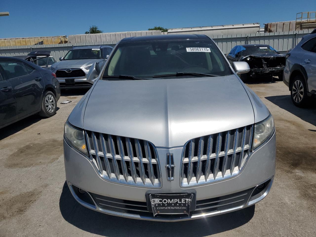 2012 LINCOLN MKT