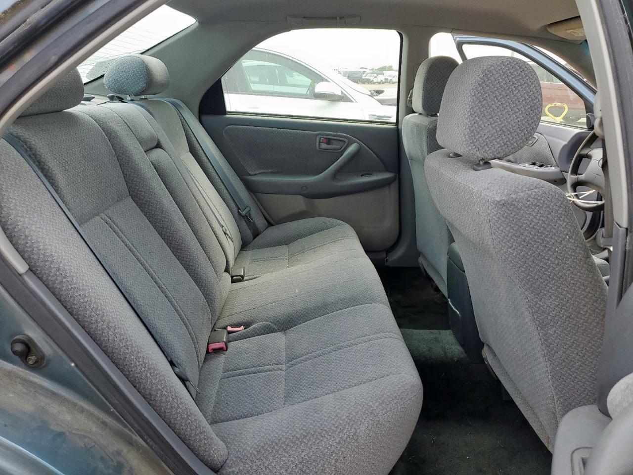 2001 TOYOTA CAMRY