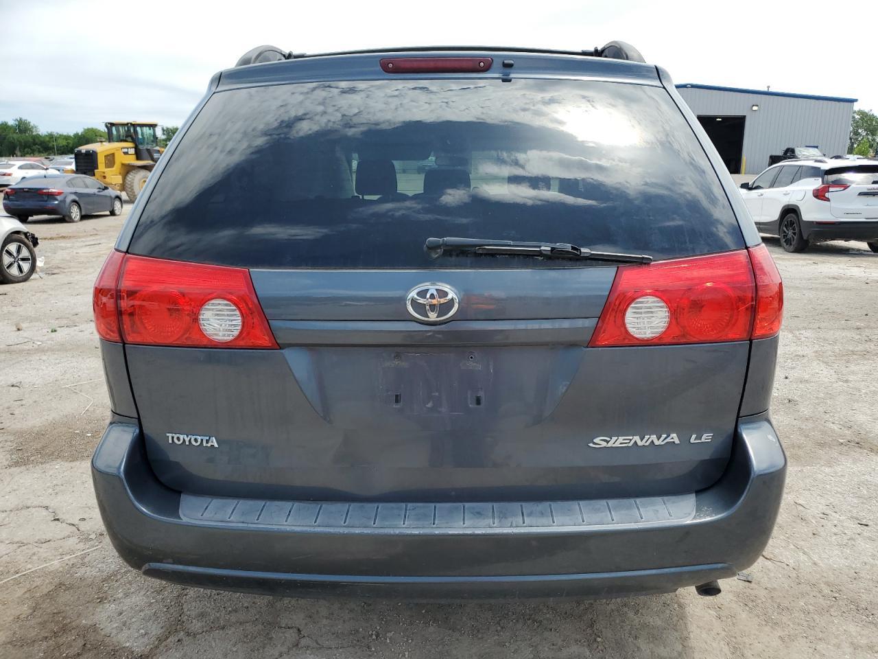 2006 TOYOTA SIENNA