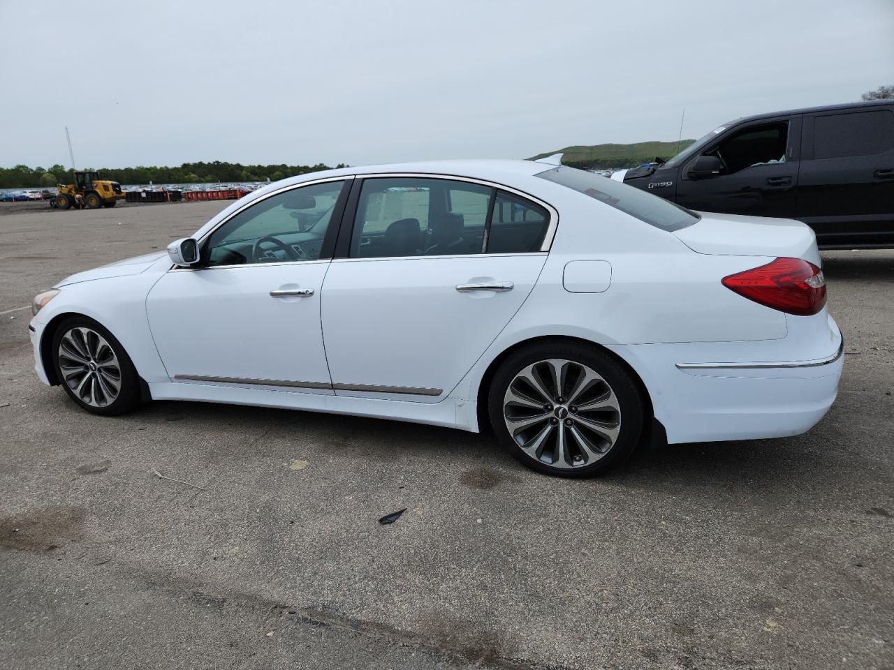 2014 HYUNDAI GENESIS