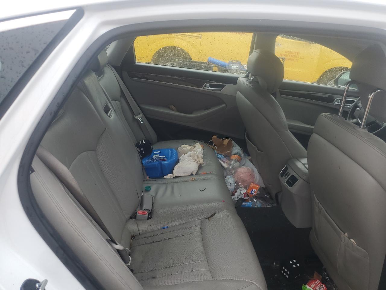 2016 HYUNDAI GENESIS