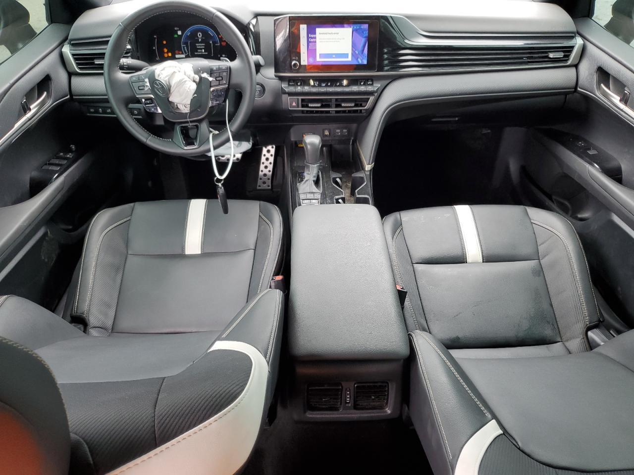 2025 TOYOTA CAMRY