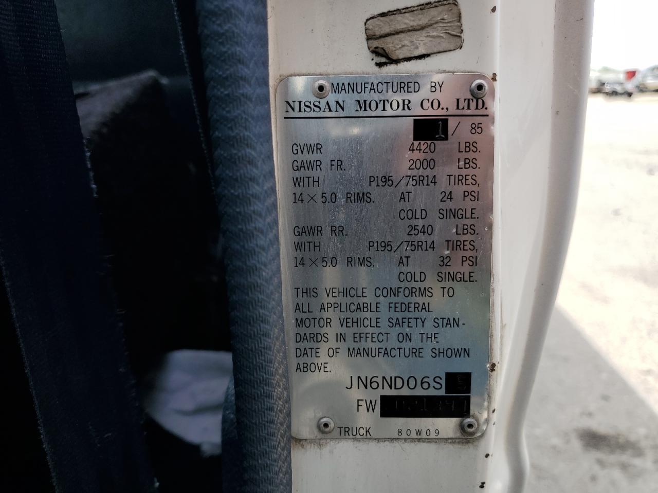 1985 NISSAN 720