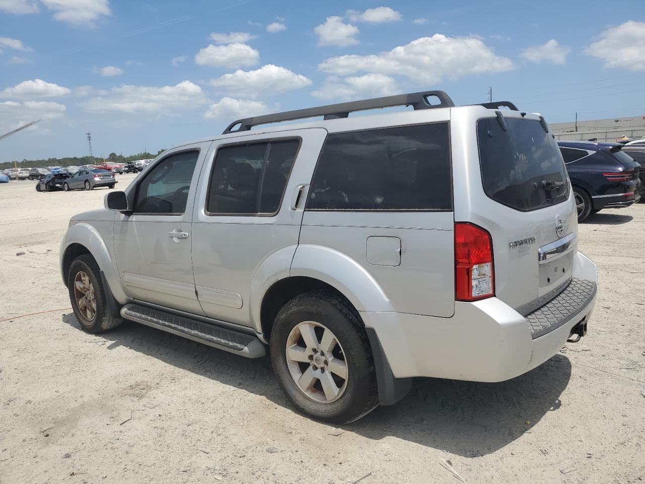 2012 NISSAN PATHFINDER