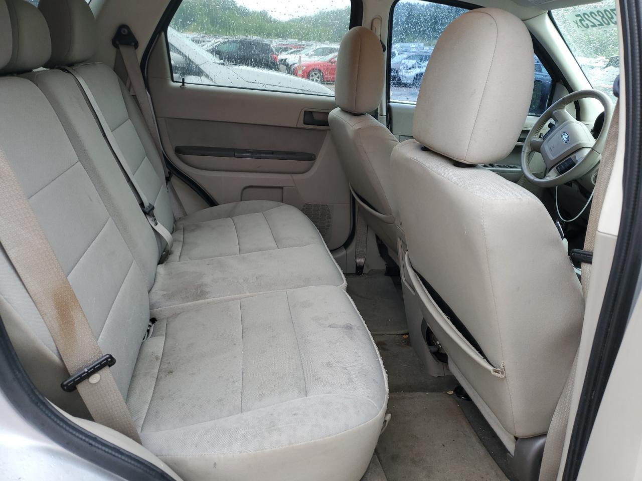2010 FORD ESCAPE