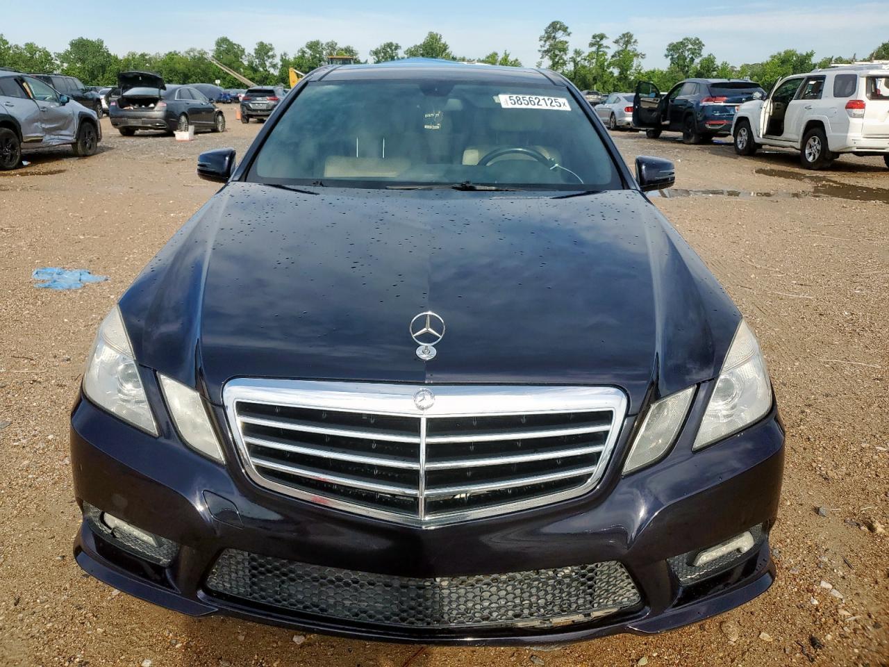 2011 MERCEDES-BENZ E-Class