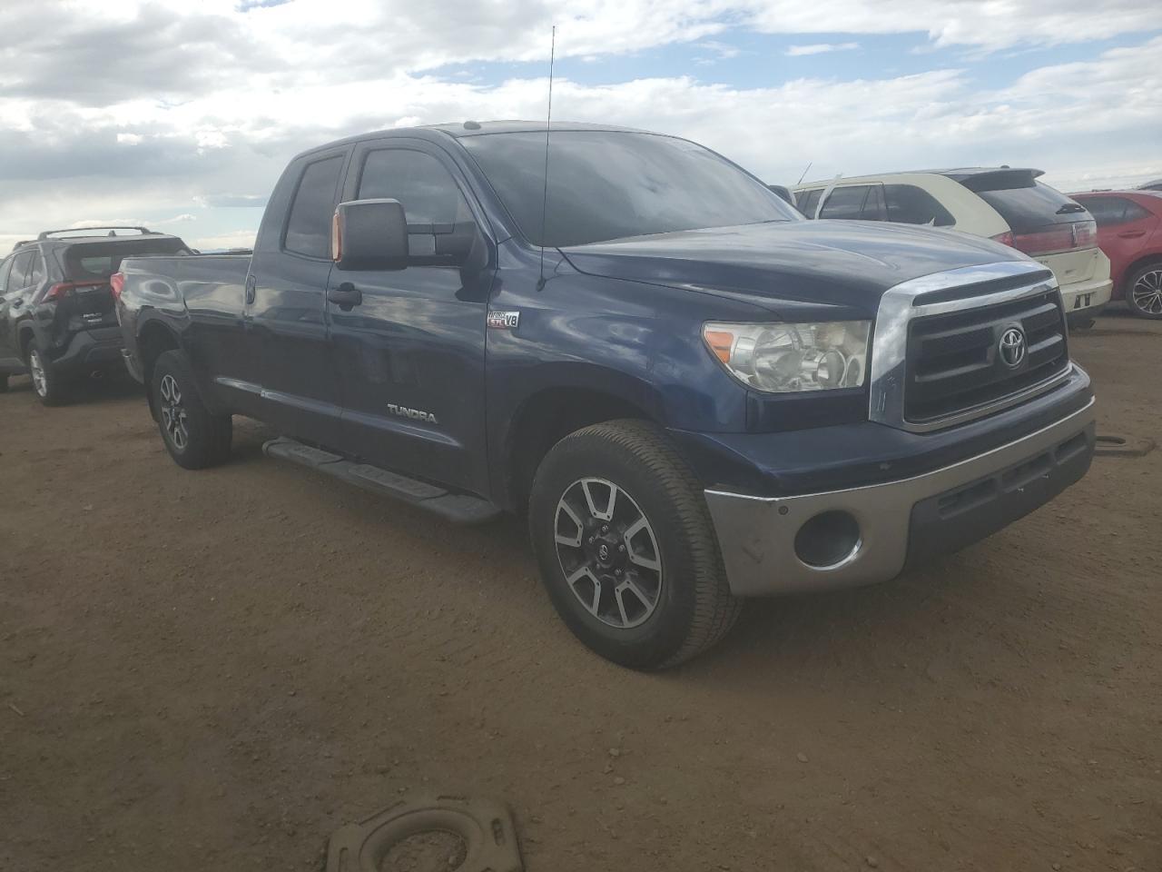 2011 TOYOTA TUNDRA