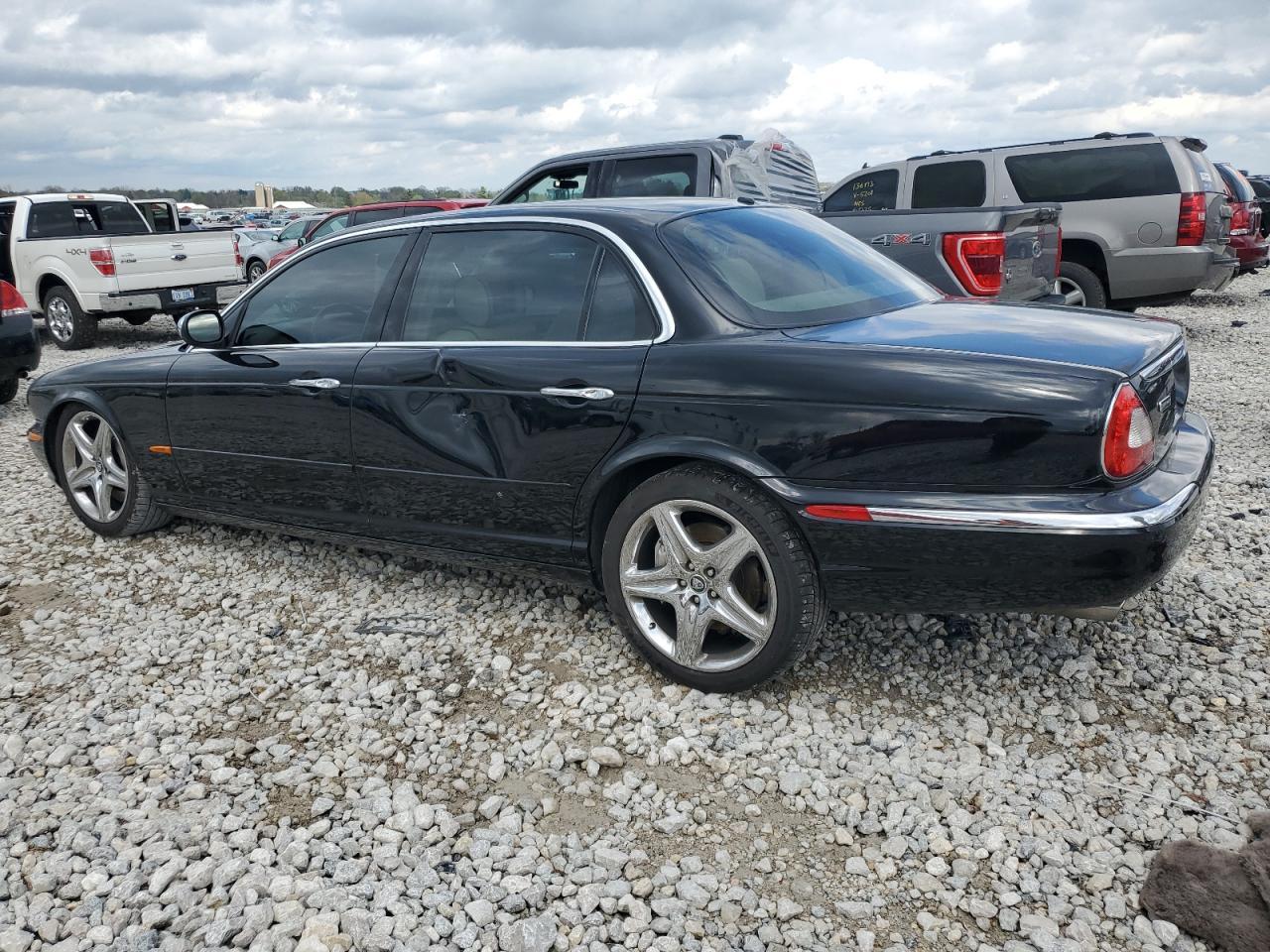 2005 JAGUAR Xj-Series