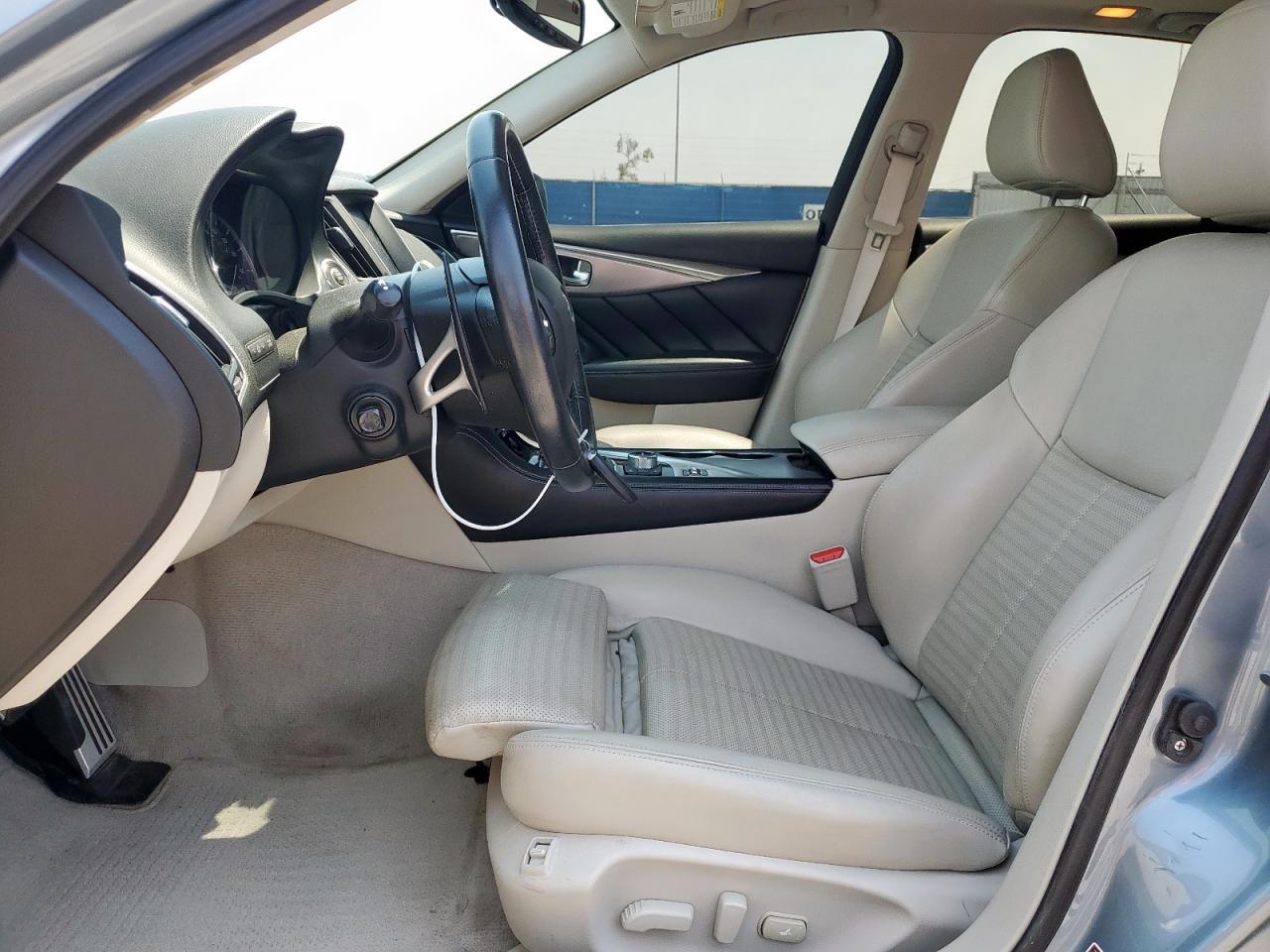 2016 INFINITI Q50