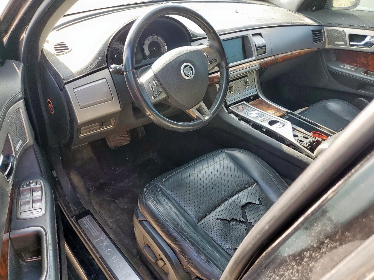 2009 JAGUAR XF
