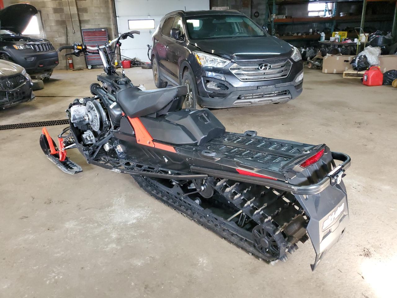 2021 SKI-DOO Backcountr
