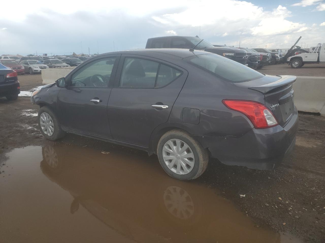 2015 NISSAN VERSA