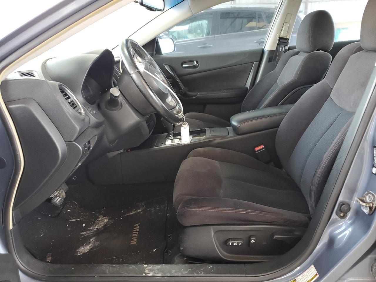 2010 NISSAN Maxima