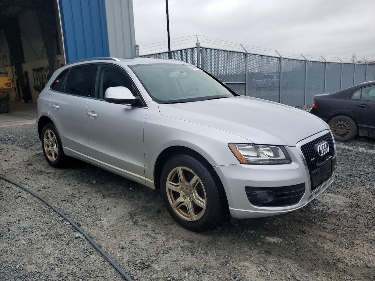 2009 AUDI Q5