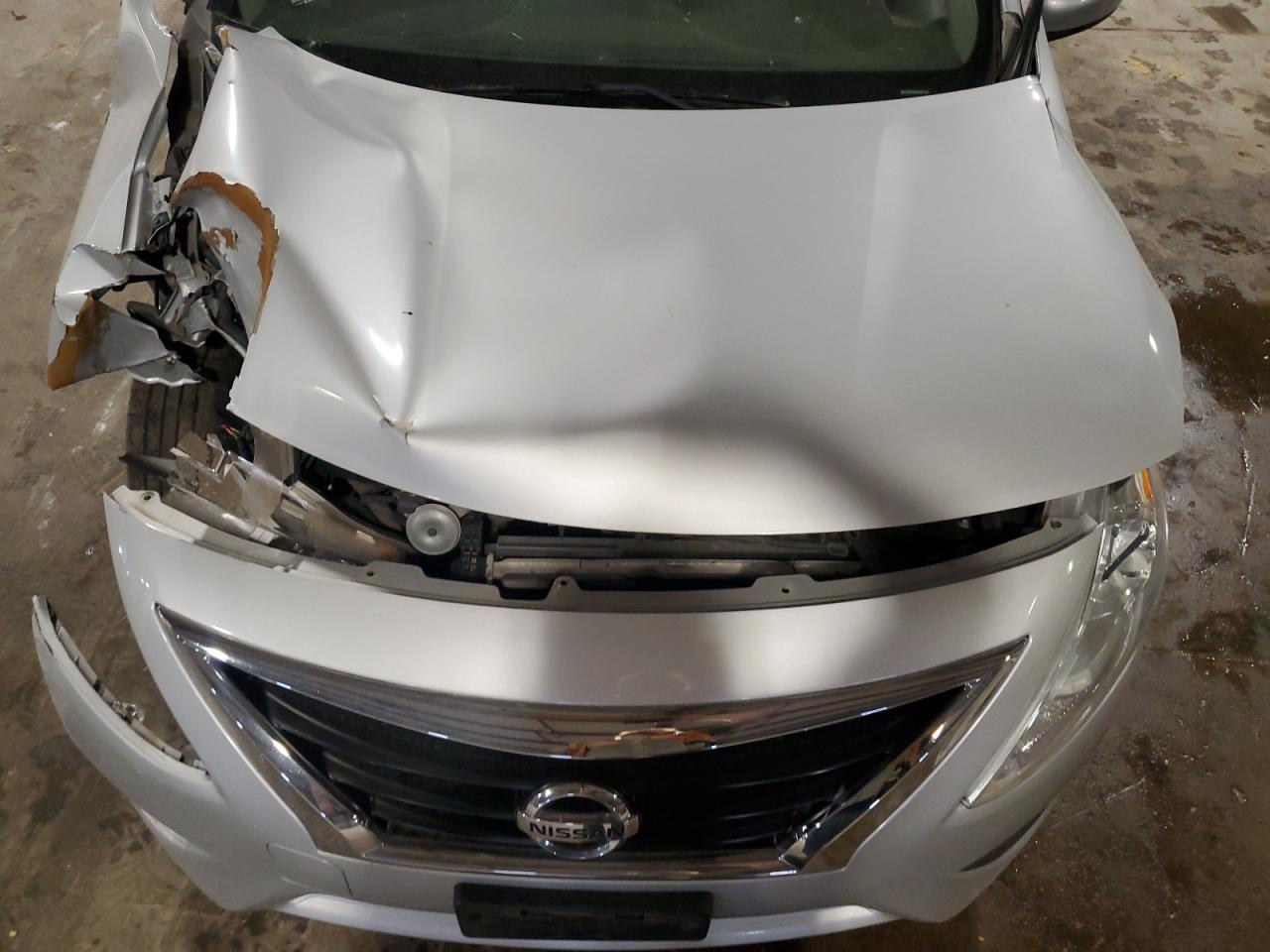 2017 NISSAN VERSA
