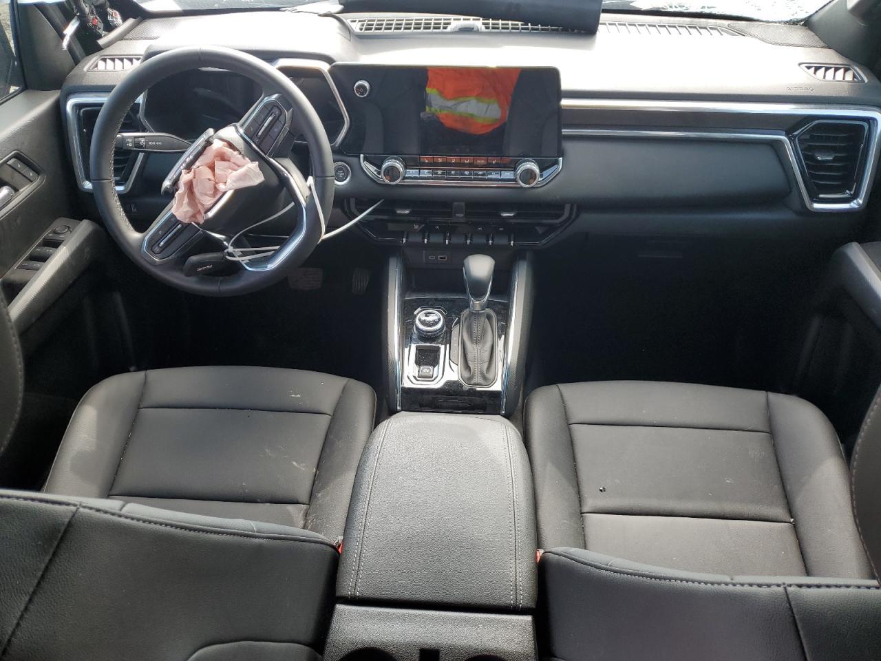 2024 GMC CANYON