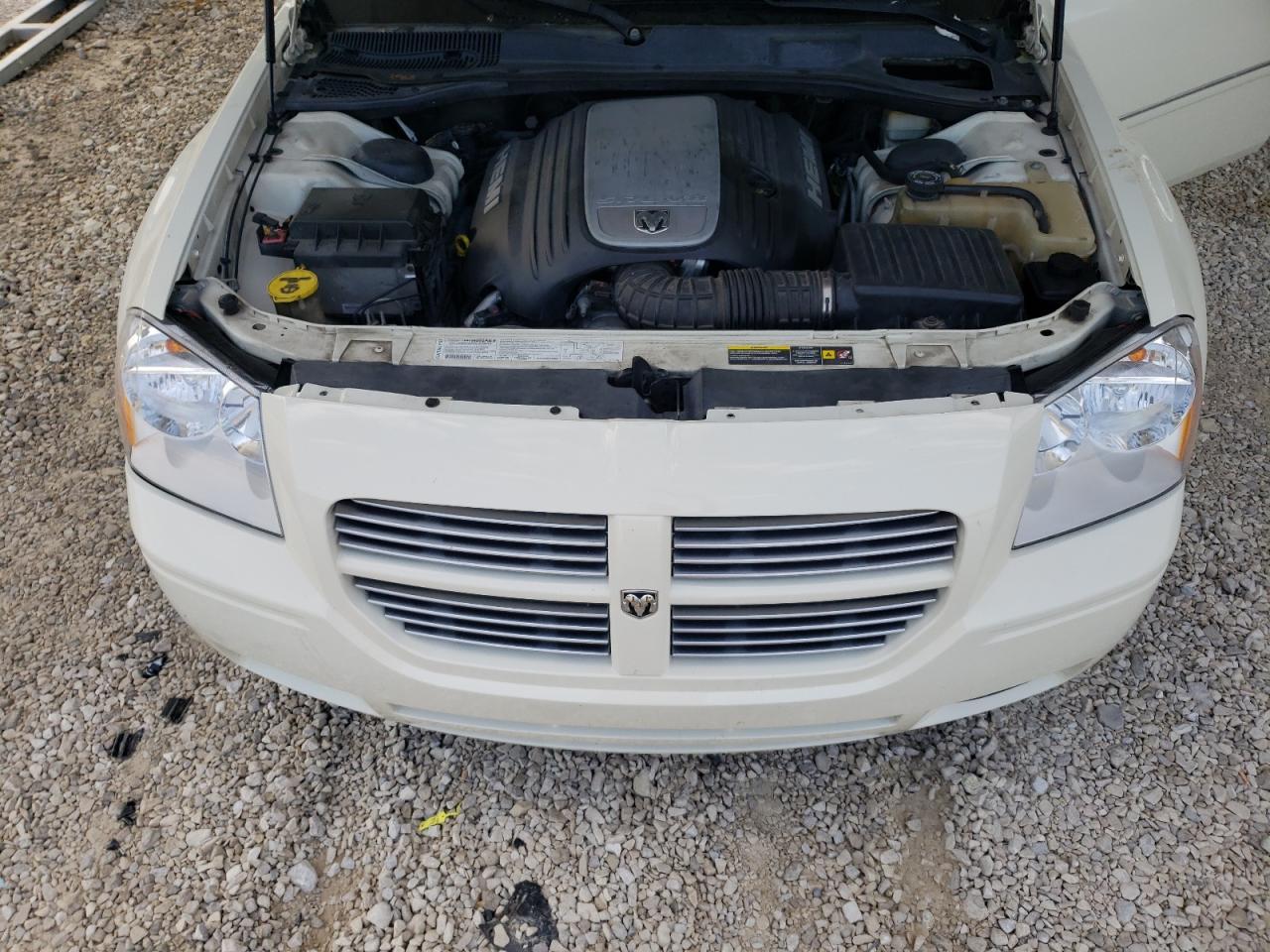 2005 DODGE MAGNUM