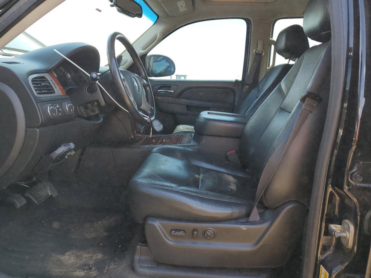 2014 CHEVROLET Suburban