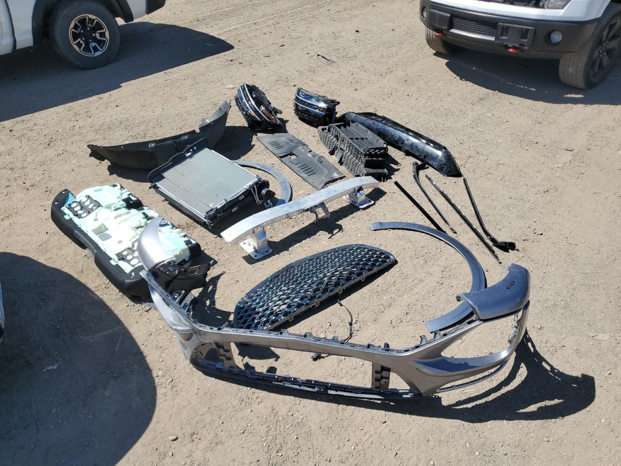 2024 GENESIS GV70