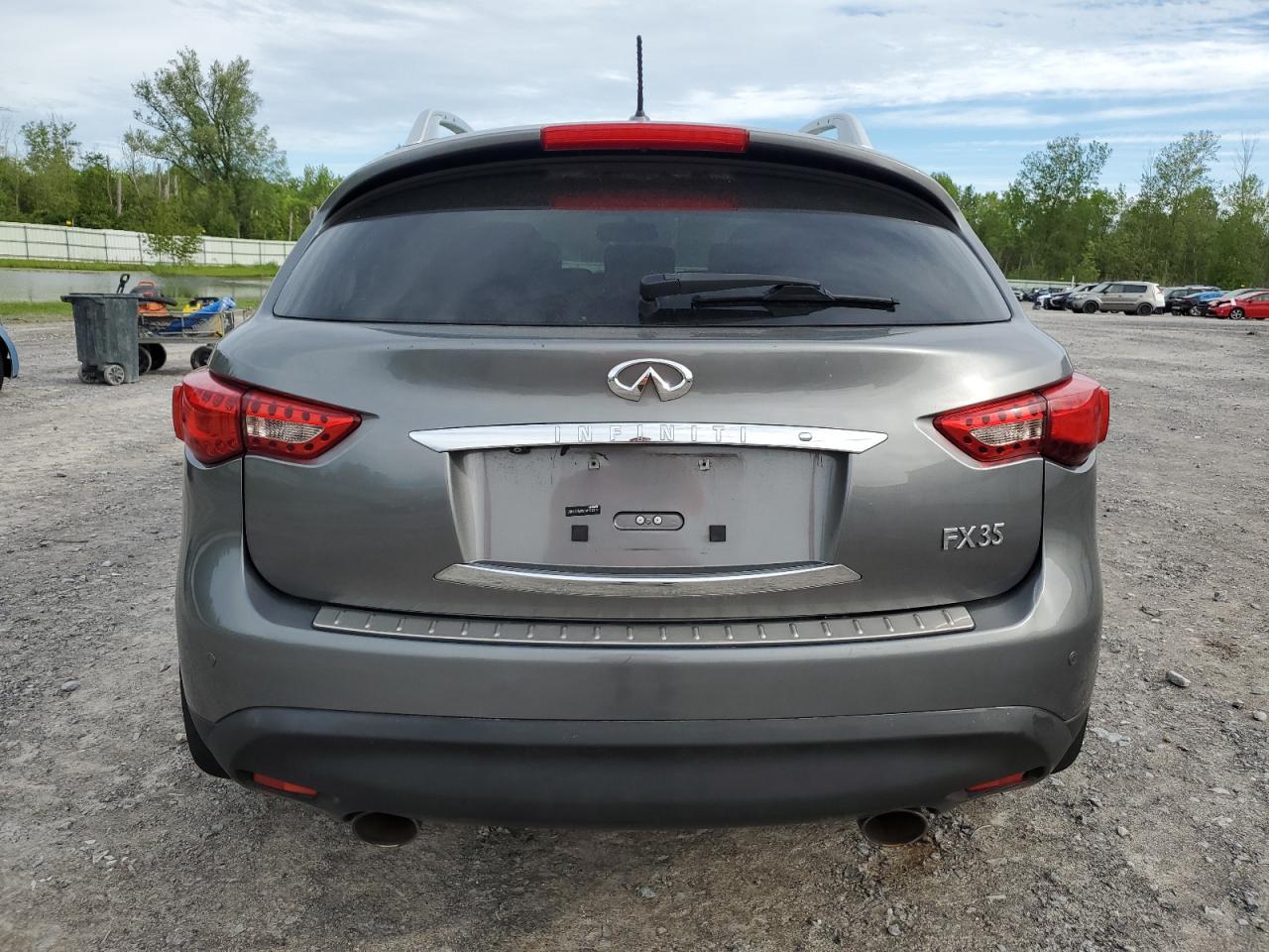 2012 INFINITI FX35