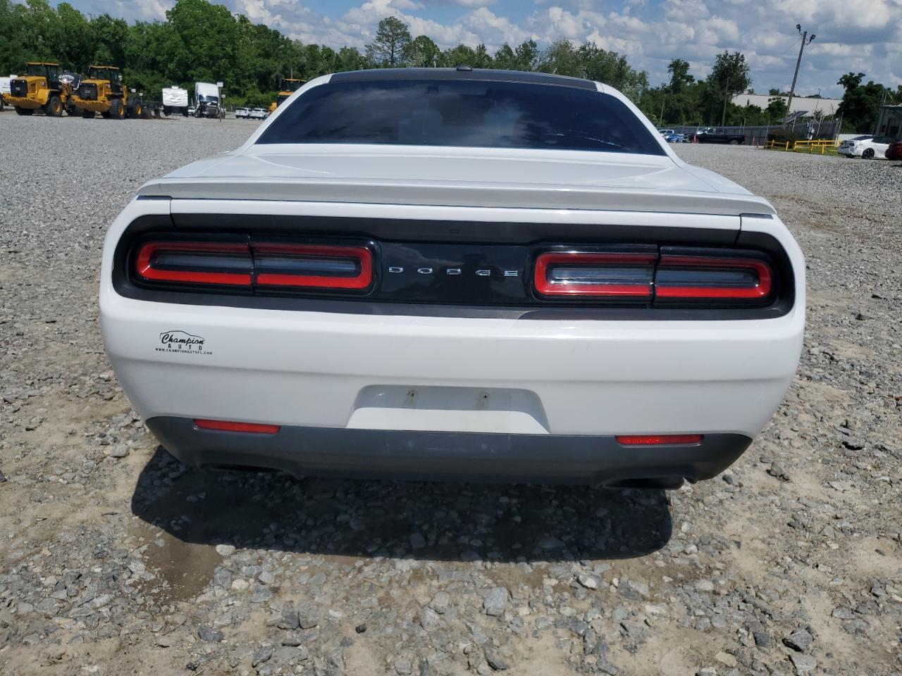 2017 DODGE Challenger