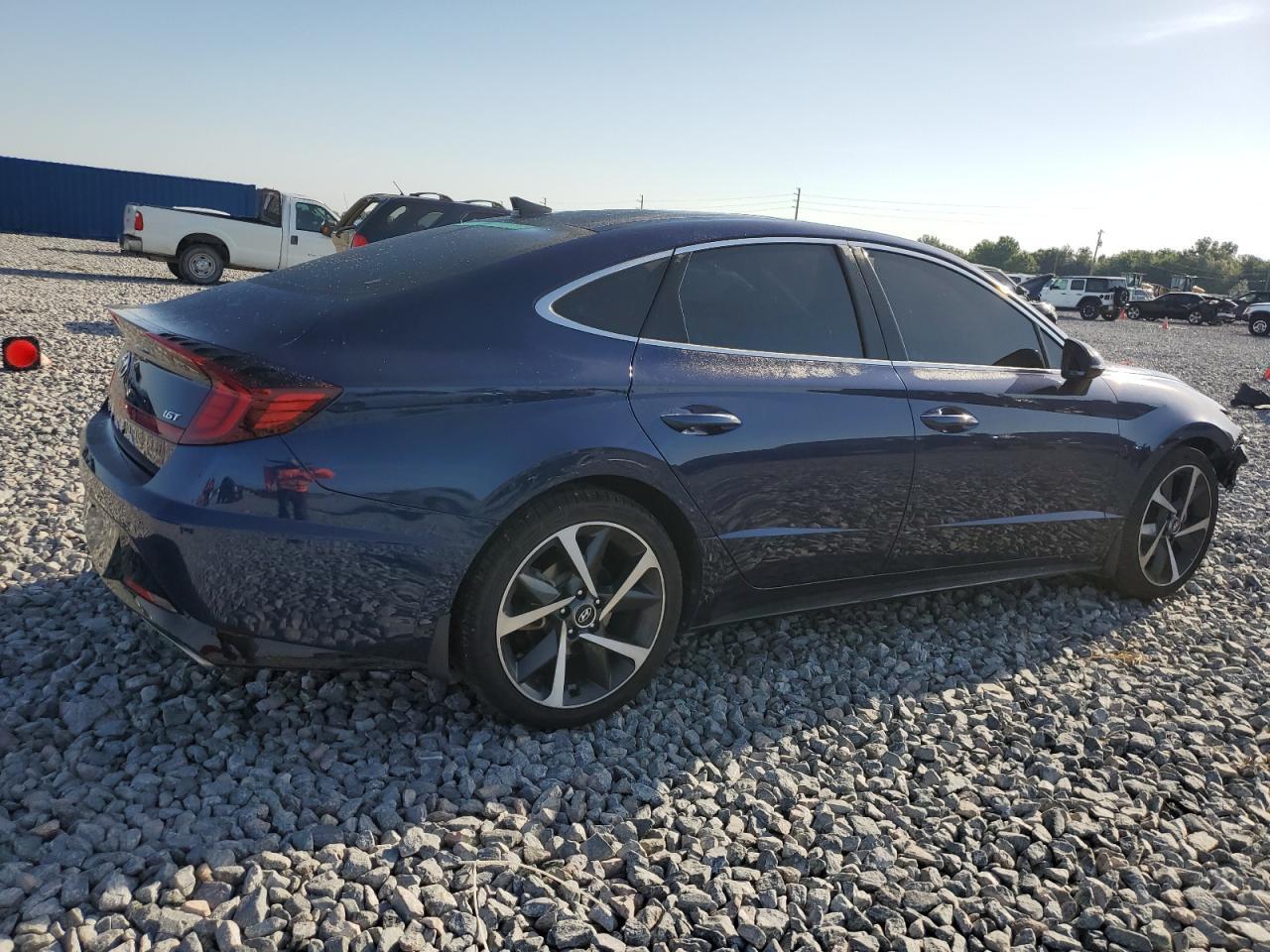 2022 HYUNDAI SONATA