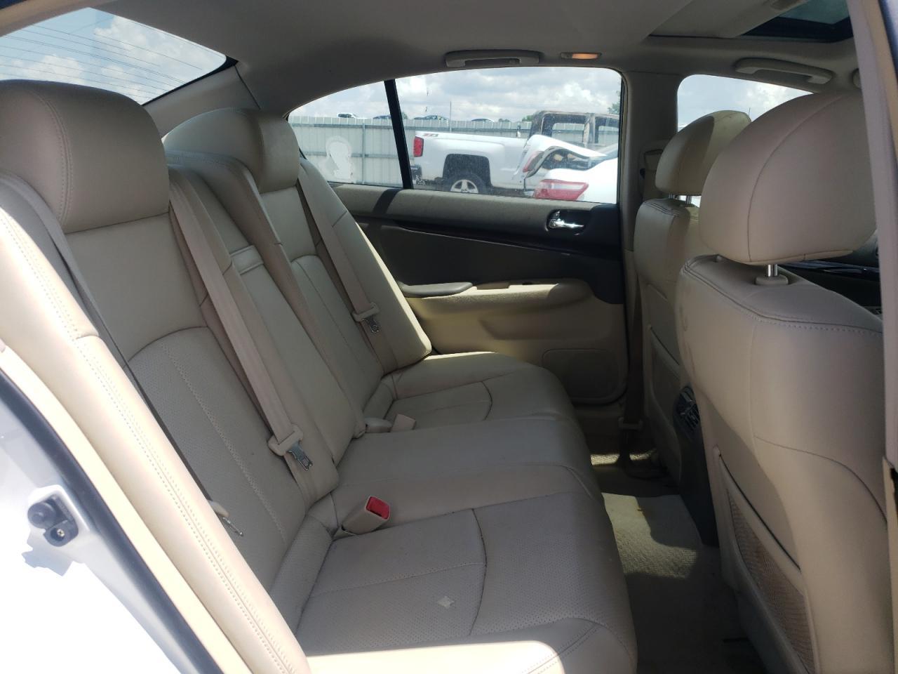 2011 INFINITI G37