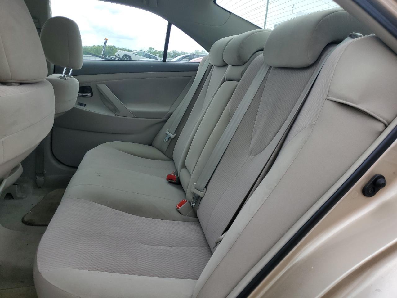 2010 TOYOTA CAMRY