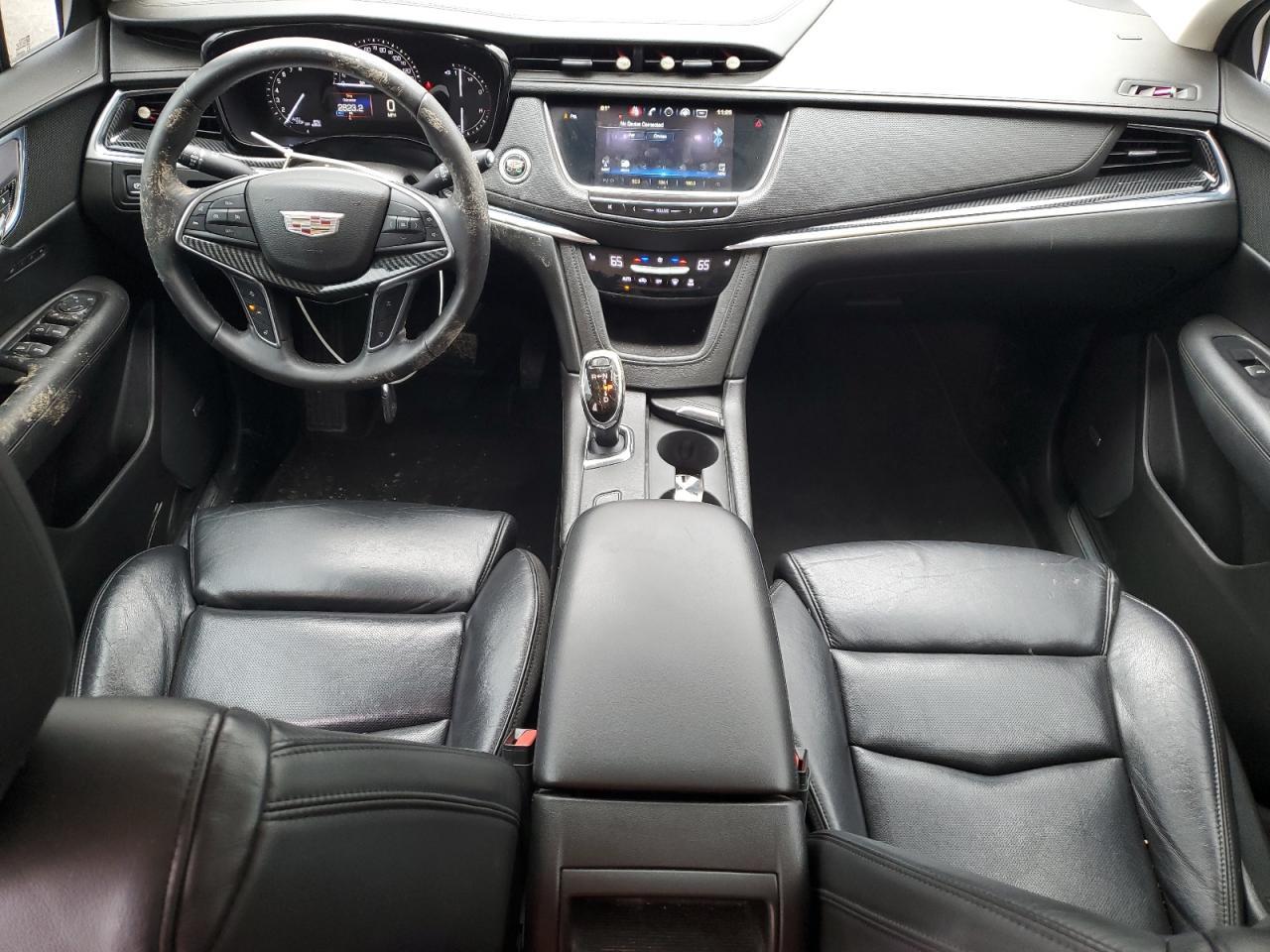 2017 CADILLAC XT5