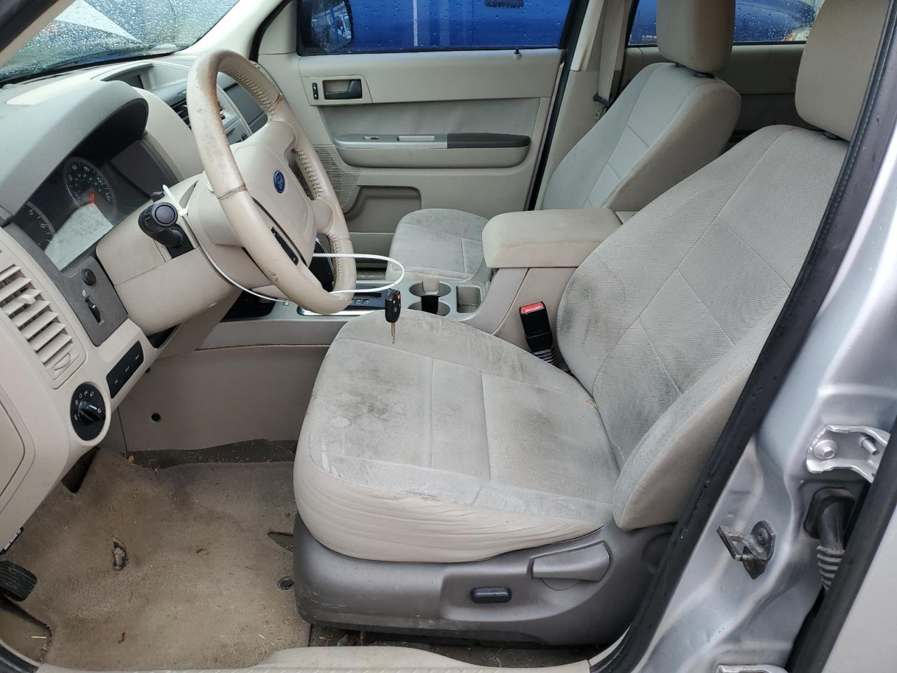 2010 FORD ESCAPE