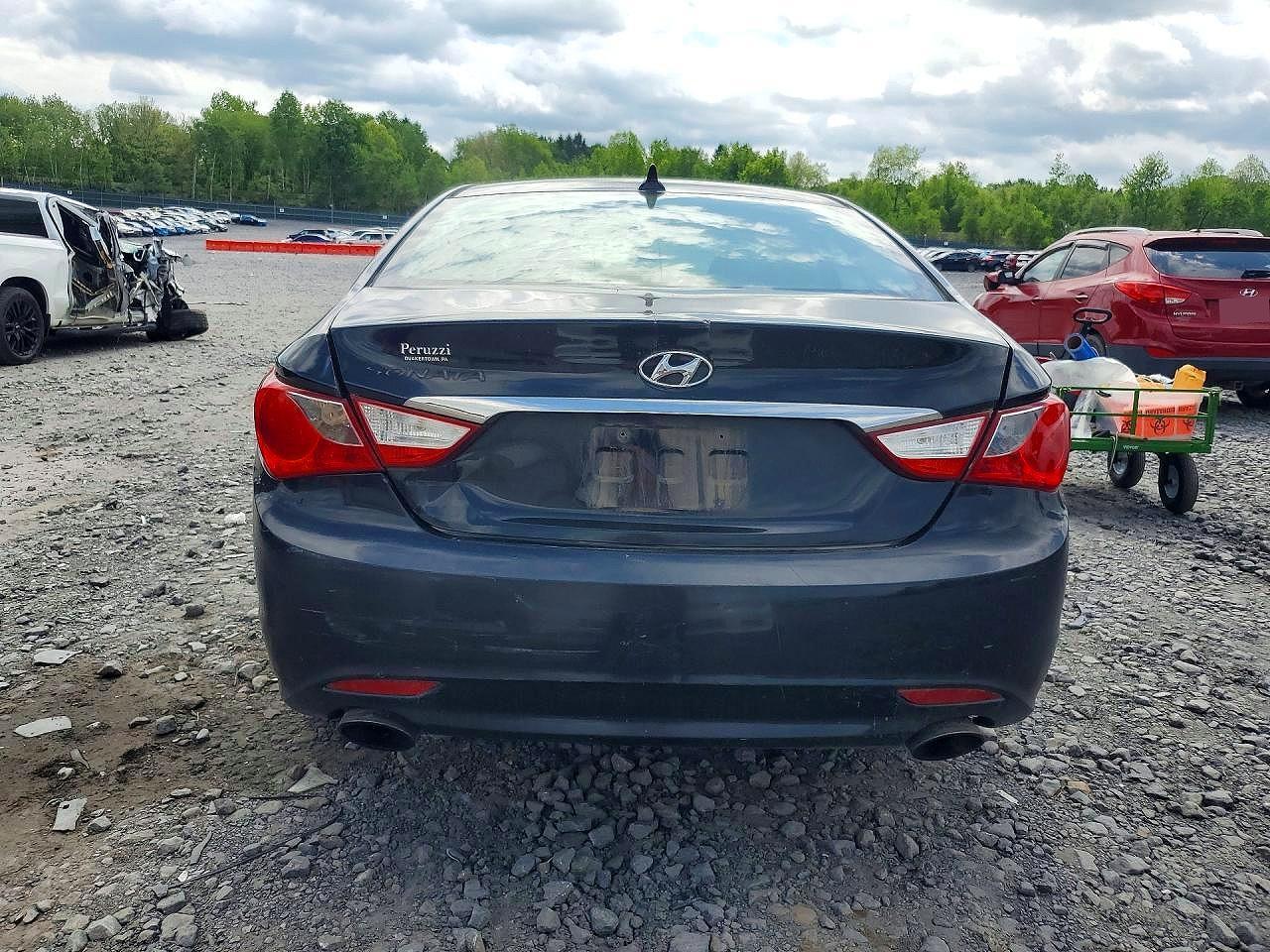 2011 HYUNDAI SONATA