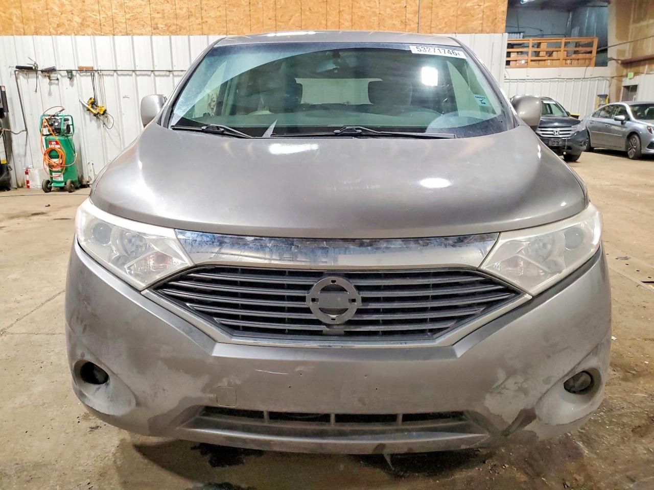 2011 NISSAN Quest