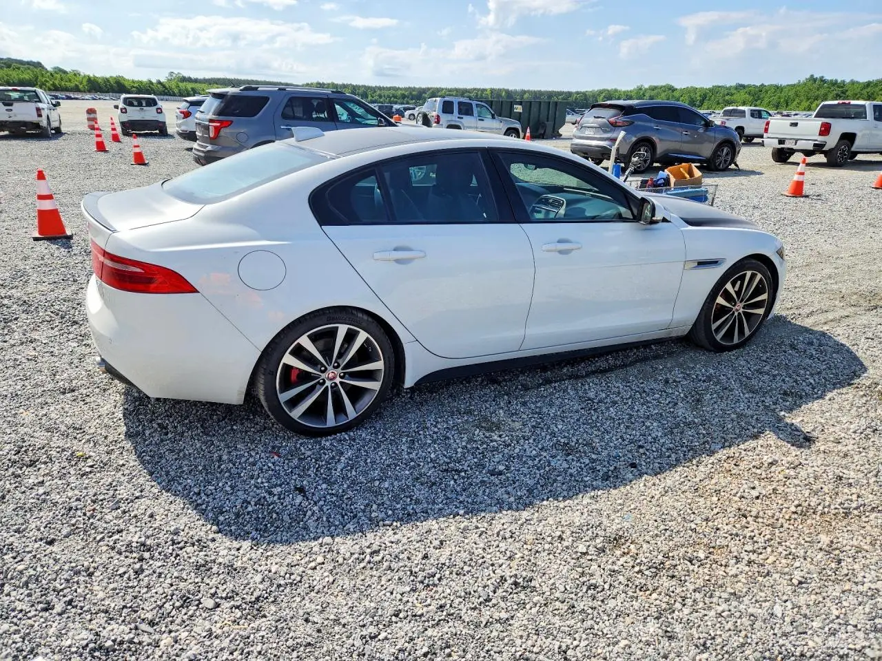 2019 JAGUAR XE