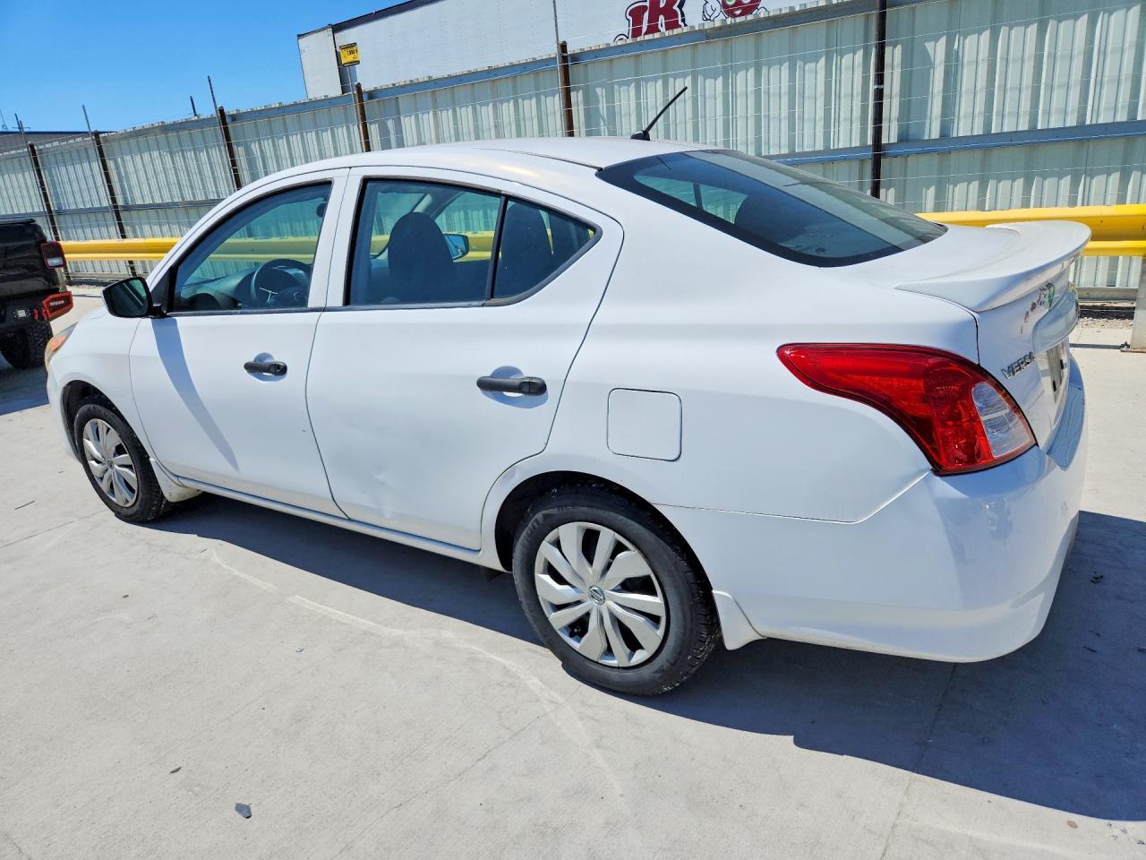 2016 NISSAN VERSA