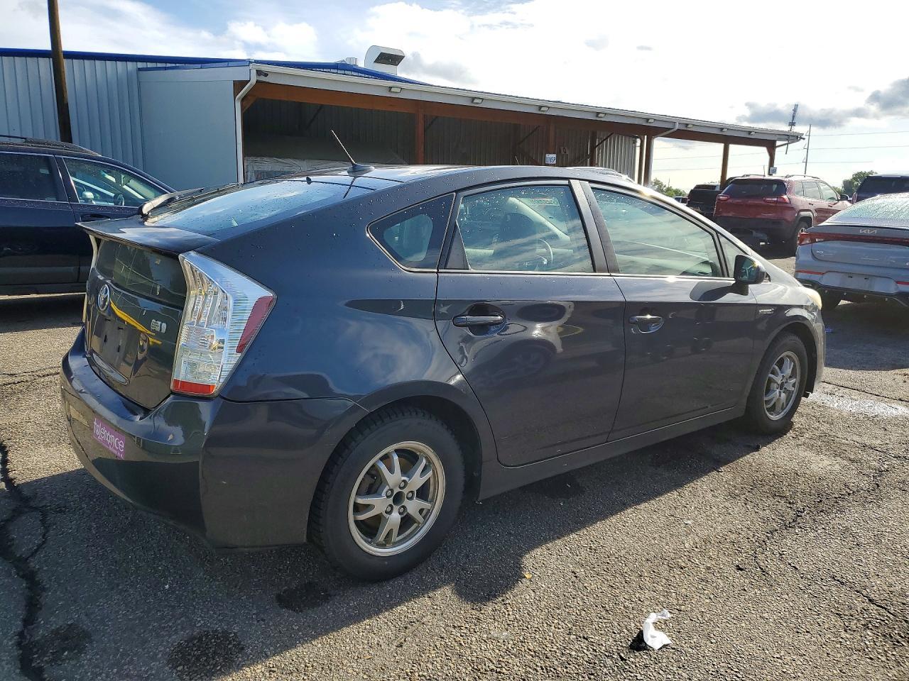 2011 TOYOTA PRIUS