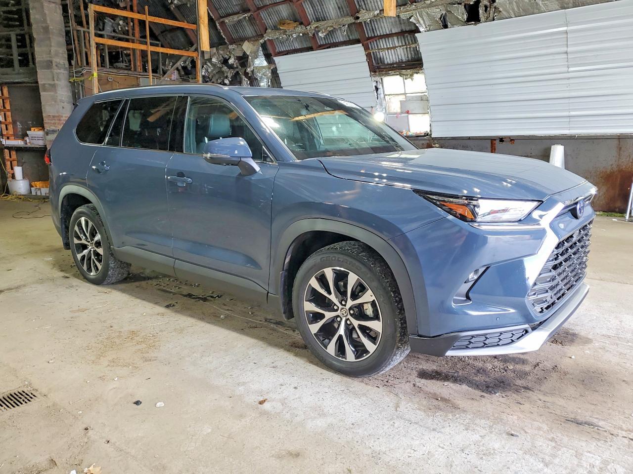 2024 TOYOTA HIGHLANDER